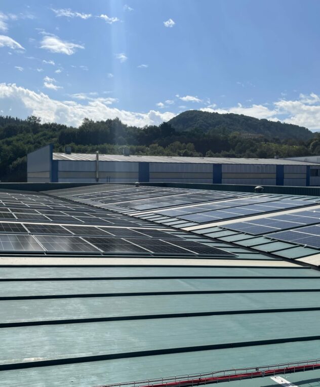 sostenibilidad: bianditz instala placas solares reducir huella de carbono y el impacto ambiental